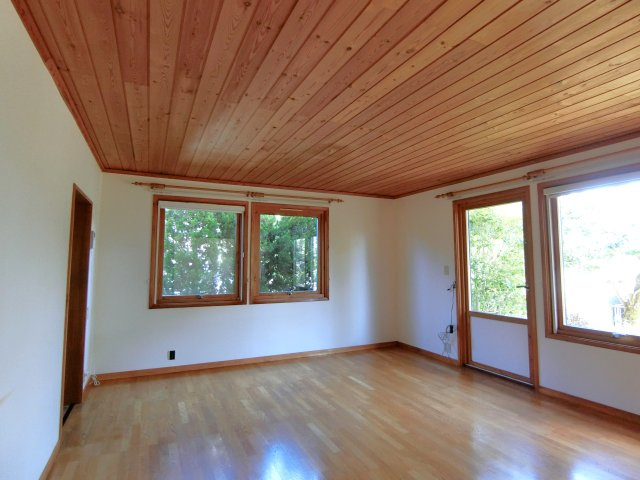 茂原市緑ヶ丘戸建の居間・リビング