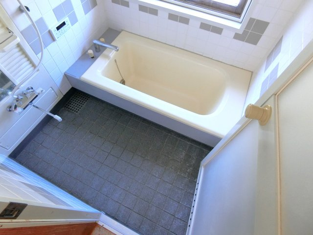 茂原市緑ヶ丘戸建の浴室