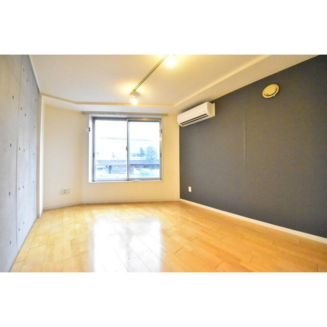 ZESTY千歳船橋の内装|おしゃれな内装です