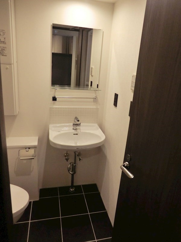 アレーロ高円寺の独立洗面台|独立洗面台、朝の身支度には欠かせません