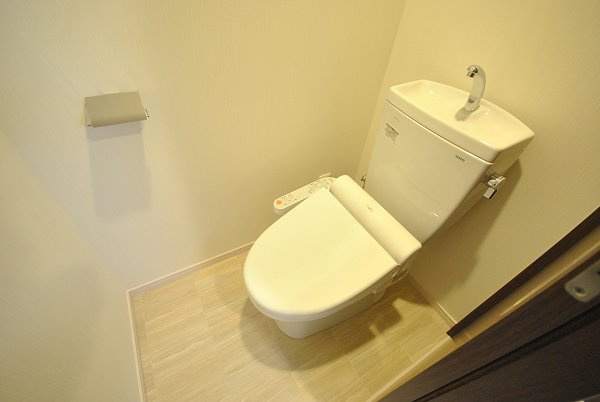 オクドテラスのトイレ|落ち着いたトイレです