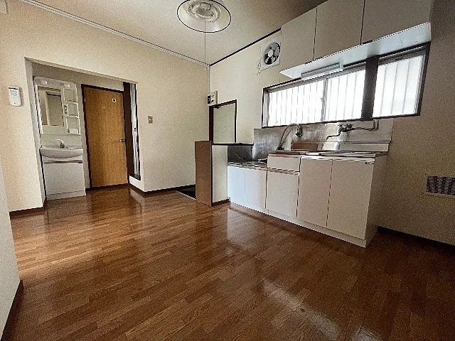 コートハウス大泉の居間・リビング|こちらのリビングで趣味の時間をお楽しみください