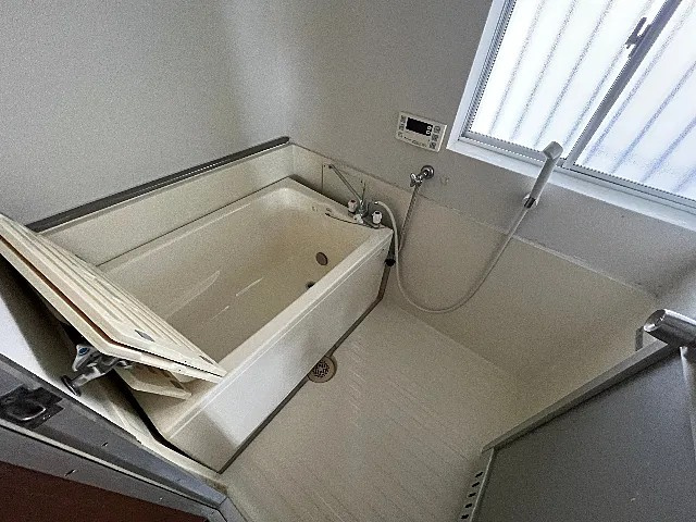 コートハウス大泉の浴室|落ち着いた空間のお風呂です