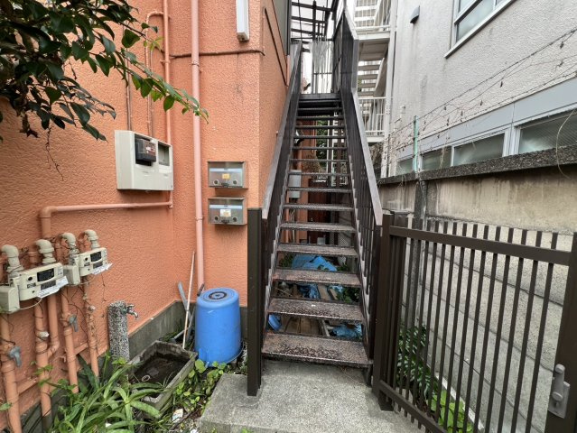 吉沢荘のエントランス|清潔なエントランスです