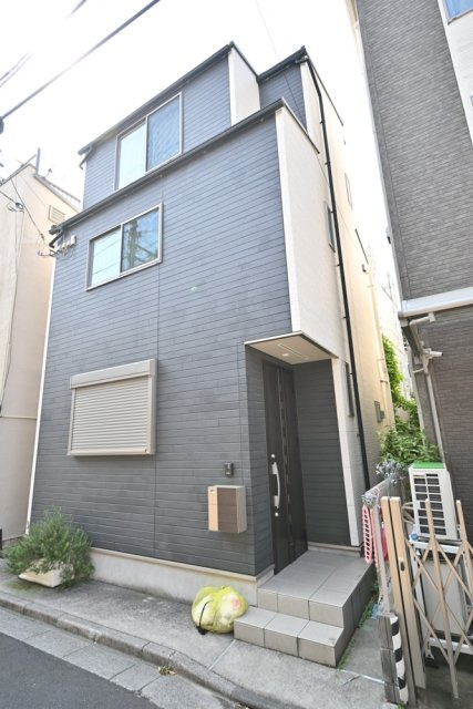 台東区根岸三丁目戸建の外観|おしゃれな外観です