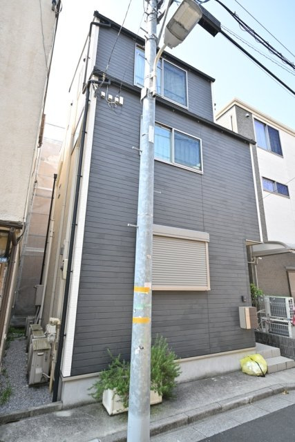 台東区根岸三丁目戸建の外観|外観は落ち着いています