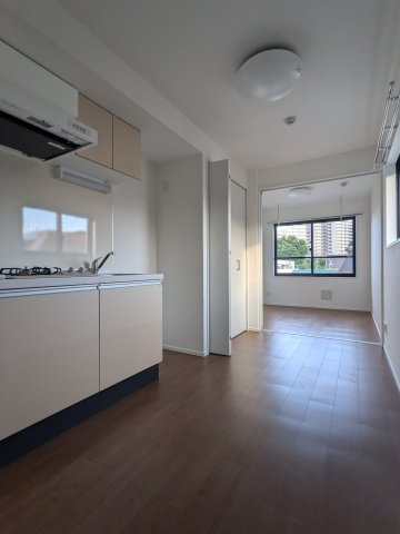 エルファーロ中野富士見町の居間・リビング|リビングです