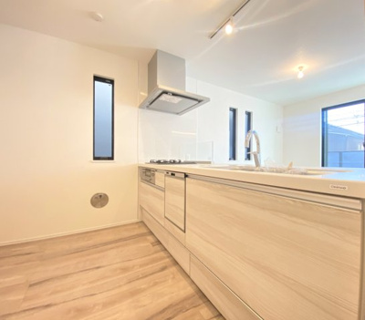 【独立洗面台】 | 鶴見区下野谷町四丁目戸建 | 独立洗面台となっております。
※現在竣工中の為、同じプランの別物件の画像になります。