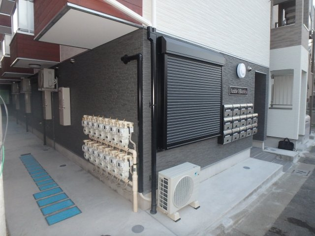 Amitie Ojikamiya（アミティ王子神谷）のエントランス|清潔なエントランスです