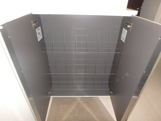 Amitie Ojikamiya（アミティ王子神谷）の玄関|きれいな玄関です