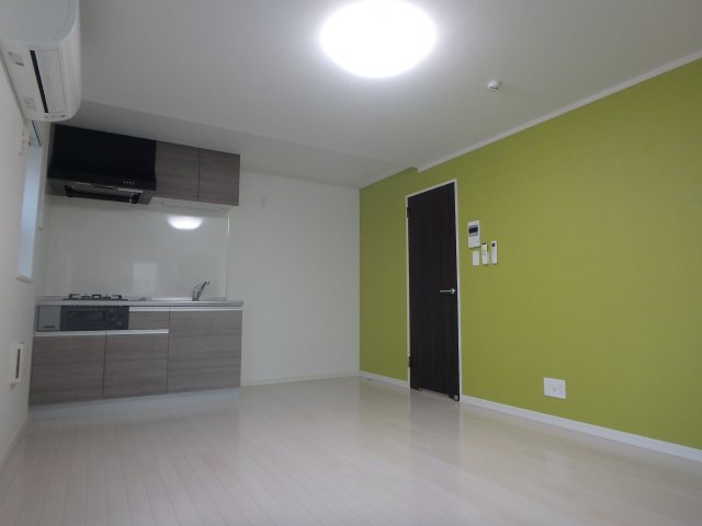 Amitie Ojikamiya（アミティ王子神谷）の洋室|広々とした洋室です