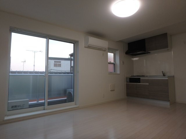 Amitie Ojikamiya（アミティ王子神谷）の洋室|使い勝手のいい洋室です