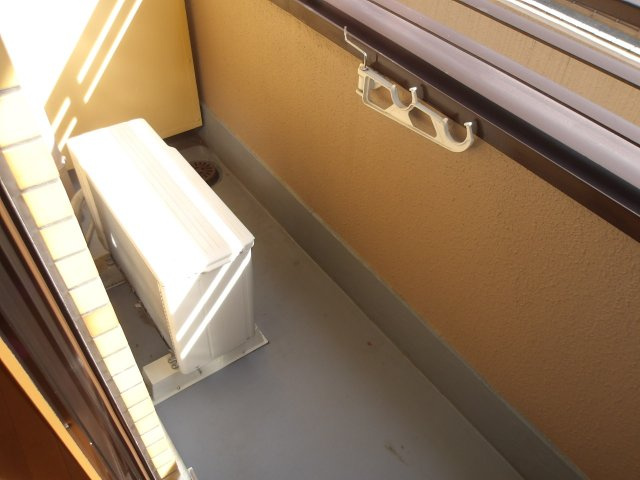 ローレルハイツ柴崎のバルコニー|開放的で明るい空間を演出してくれるバルコニーです