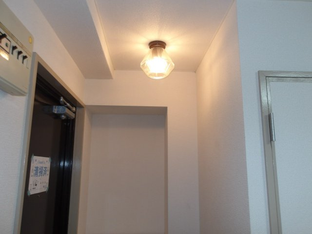 ローレルハイツ柴崎の玄関|きれいな玄関です