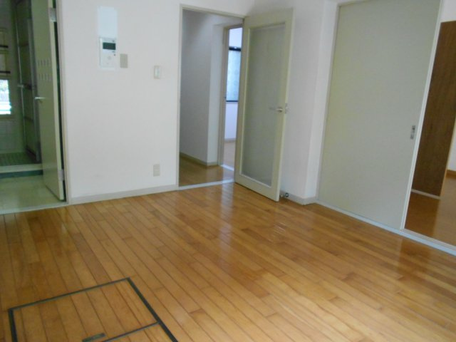 ピアーチェウチムラパートⅧ（エイト）の居間・リビング|別部屋参考用写真