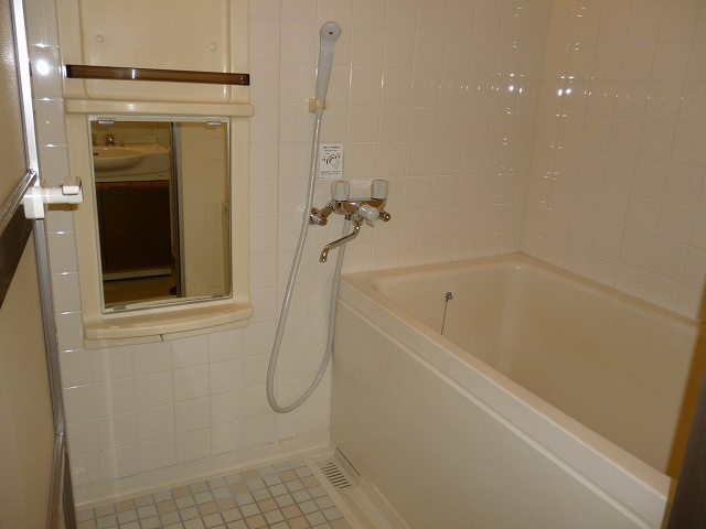 ピアーチェウチムラパートⅧ（エイト）の浴室|別部屋参考用写真