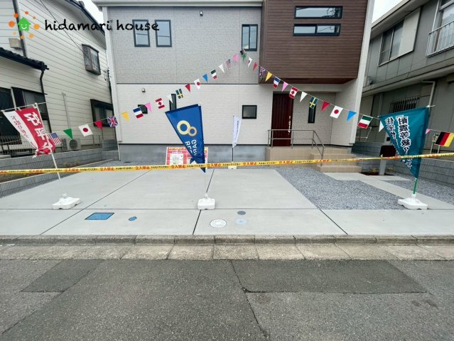 蓮田市椿山2丁目6期　新築戸建　ブルーミング01の駐車場