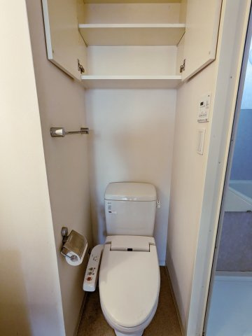 ガーデン代々木八幡のトイレ|ゆったりとした空間のトイレです