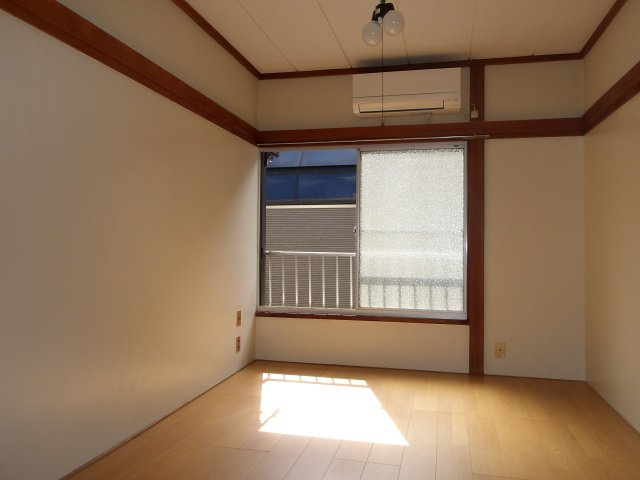 富士ハイツの洋室|ゆったりした洋室です