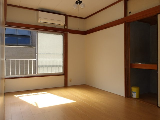 富士ハイツの洋室|使い勝手のいい洋室です