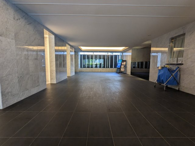 ケーディーエックスレジデンス豊洲のロビー|毎日通るロビーはこのようになっています