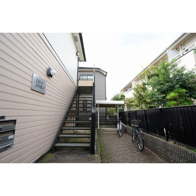 エステートロイヤル８号棟のエントランス|共用