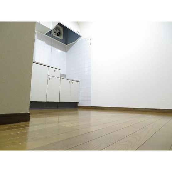 エステートロイヤル８号棟の居間・リビング|おしゃれな居間です