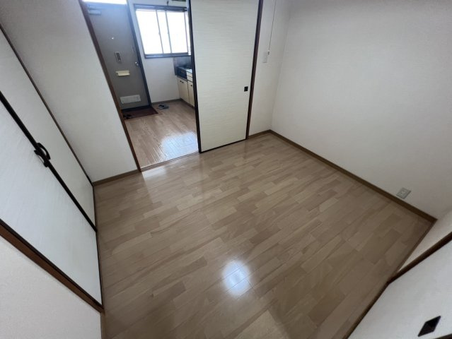 シティハイムクラハシの居間・リビング|使いやすい居間です