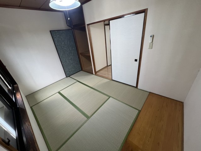 シティハイムクラハシの和室|明るい和室です