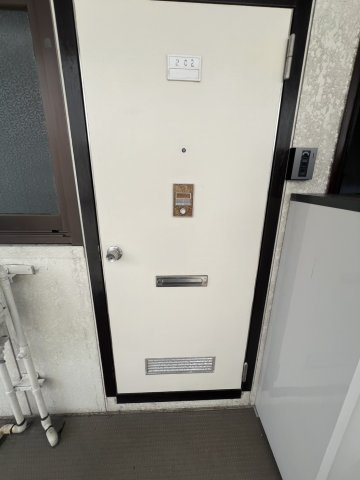 シティハイムクラハシの玄関|明るい玄関です