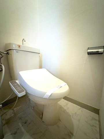 ホワイトウィング狭間Iのトイレ|落ち着いたトイレです