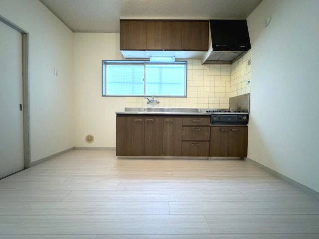 ホワイトウィング狭間Iの居間・リビング|使いやすい居間です