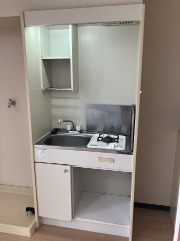 アメニティ西八王子のキッチン|退去前につき、別部屋のお写真です。