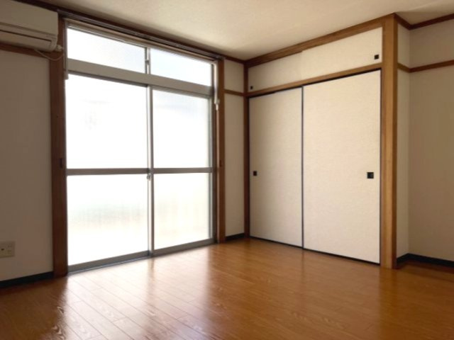 プレジールの居間・リビング|ゆったりとしたリビングです