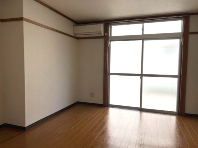 プレジールの居間・リビング|リビングです