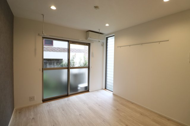 イースト・ガーデンの居間・リビング|ゆったり過ごせるリビングです