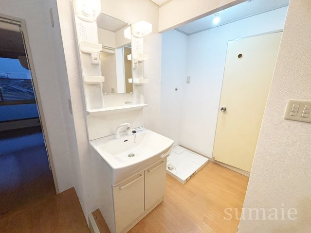 桜丘ローズマンションの洗面所|独立洗面台です！