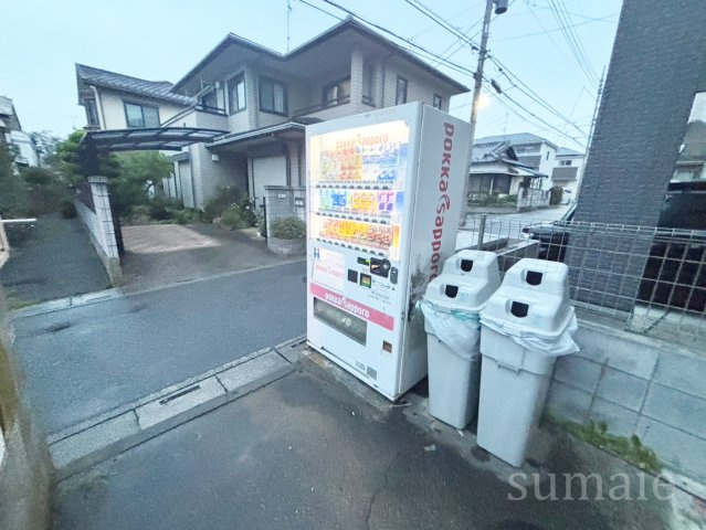 桜丘ローズマンションのその他|敷地内に自動販売機があります。