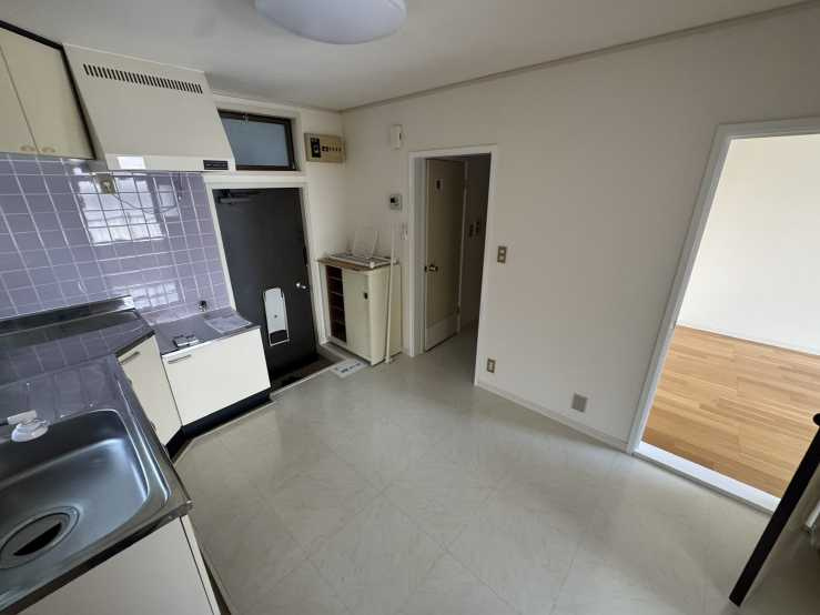 ホワイトハイムタナカの居間・リビング