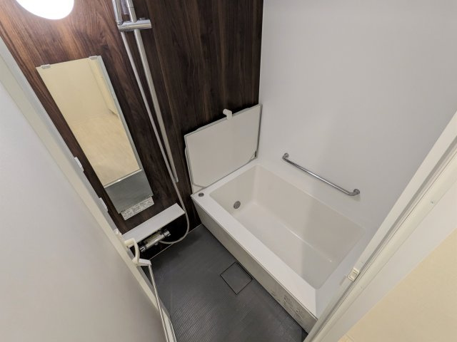 マキシヴ浅草の浴室|落ち着いた空間のお風呂です