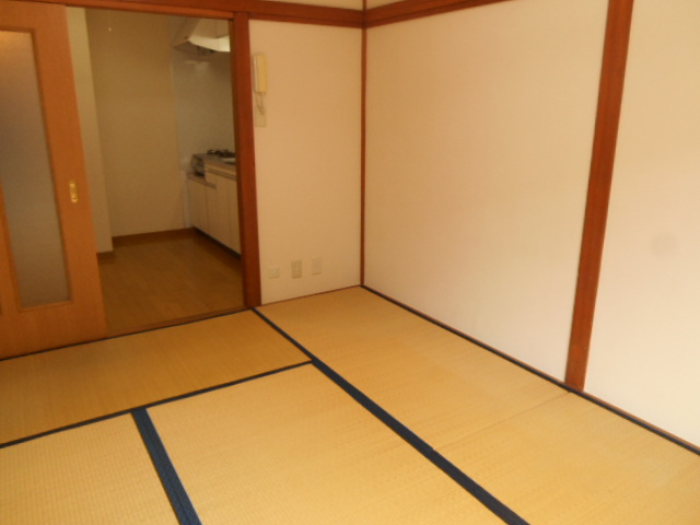 紅梅荘の和室|和室ならではの温かな和の空間で寛ぎの時間を過ごせます