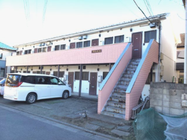 パラシオンNの外観|行き止まりにある為、居住者以外の立ち入りは少ないです。