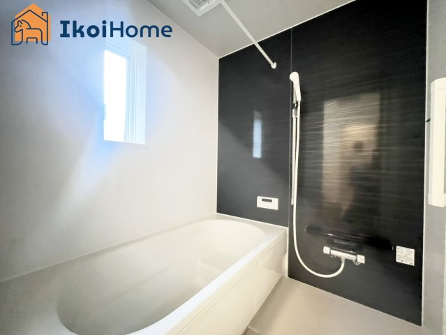 神戸市西区大沢第1　4号棟　新築戸建の浴室|【ホームページに現地動画掲載中】●年中無休：当日予約可●小窓があり換気良好！清潔な空間を保てます