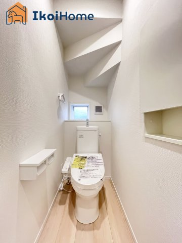 神戸市西区大沢第1　4号棟　新築戸建のトイレ|【ホームページに現地動画掲載中】●年中無休：当日予約可●ウォシュレット・暖房便座脱臭機能付きトイレ