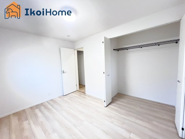 神戸市西区大沢第1　4号棟　新築戸建の寝室|【ホームページに現地動画掲載中】●年中無休：当日予約可●毎月５組限定！人気オプション３点１万円で取付