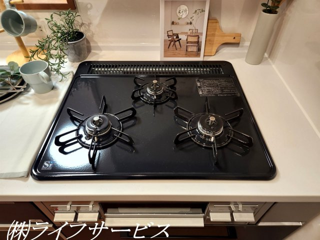 【キッチン】 | 三国ハイツ | キッチン３口ガスコンロ