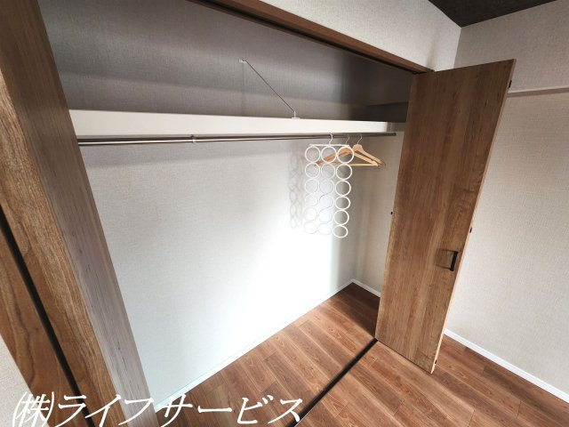【収納】 | 三国ハイツ | 洋室６帖／ワイドなクローゼットあり！南向きの陽当り良好のお部屋です！