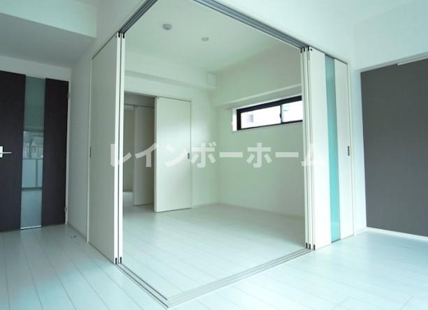 【仲介手数料：50％OFF】対象物件！の寝室|広くて明るい寝室