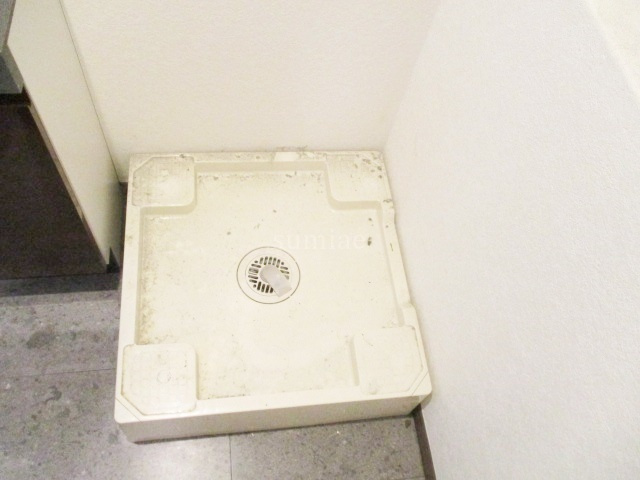 West Side 赤羽の設備|洗濯機置き場です☆