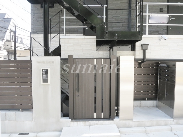 West Side 赤羽のエントランス|こちらが入口です☆